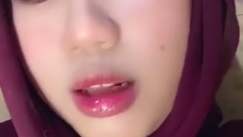 Dede Nay Hijab Ngangkang Colmek