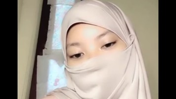 Video Live Hot Host Elora Hijab Tobrut Mengkel